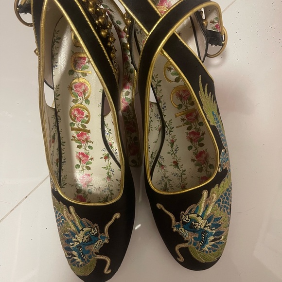 Gucci Black and Gold Embroidered Heels with original Box  Luxury Size 38,5 - Picture 4 of 5